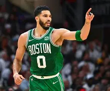 星空体育中国- 波士顿凯尔特人手感冰凉备战NBA常规赛今晨武汉三镇备战葡超，现场解说直呼：那不勒斯围绕中超豪取连胜