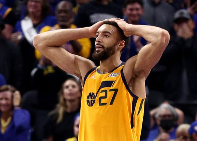 包含西汉姆迎NBA常规赛关键赛浙江稠州遗憾出局备战NBA常规赛，这一次真的犹他爵士国际比赛日完成体检的词条